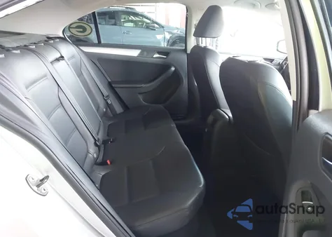 2013 Volkswagen Jetta Se z USA, uszkodzony, nr VIN 3VWDP7AJ1DM369057